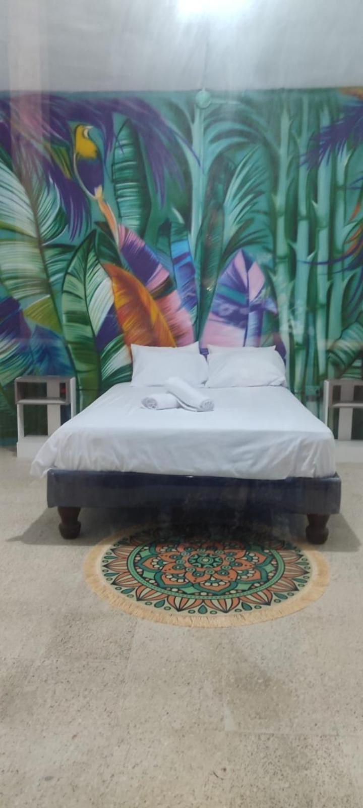 ホテル Garden House Puerto López エクステリア 写真