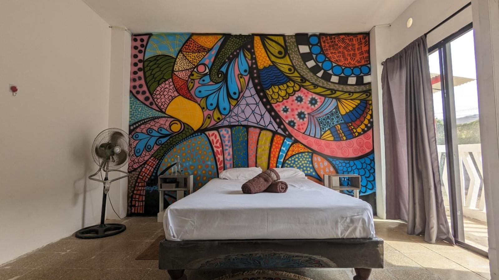 ホテル Garden House Puerto López エクステリア 写真